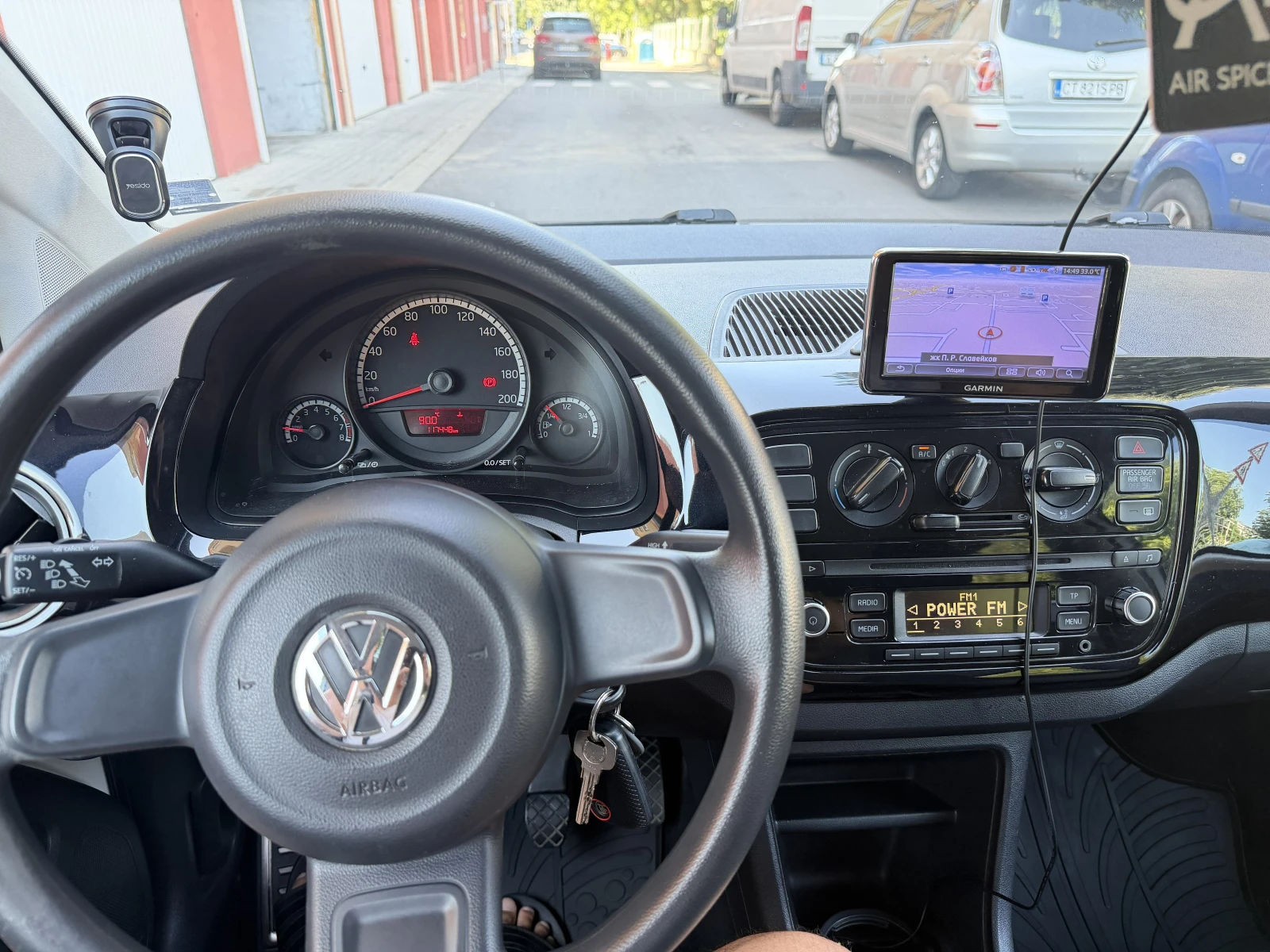 VW Up 1.0 MPI, снимка 11 - Автомобили и джипове - 55435593