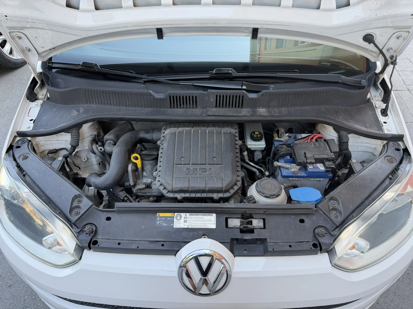 VW Up 1.0 MPI, снимка 10 - Автомобили и джипове - 55435593