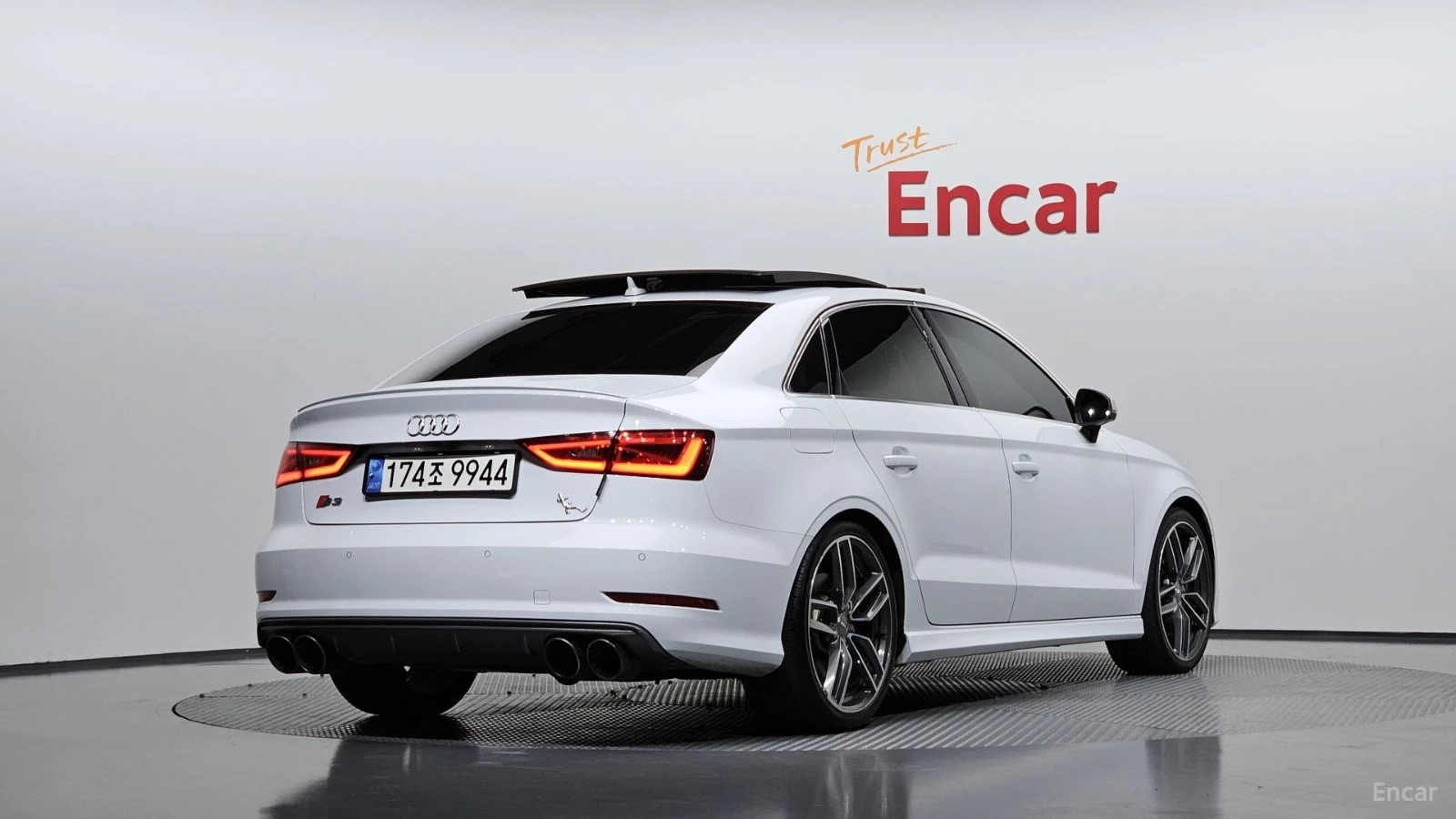 Audi S3 TFSI* 2.0* КОЖА* ПОДГРЕВ* НАВИ* ПАНО* КАМЕРИ, снимка 2 - Автомобили и джипове - 55505454
