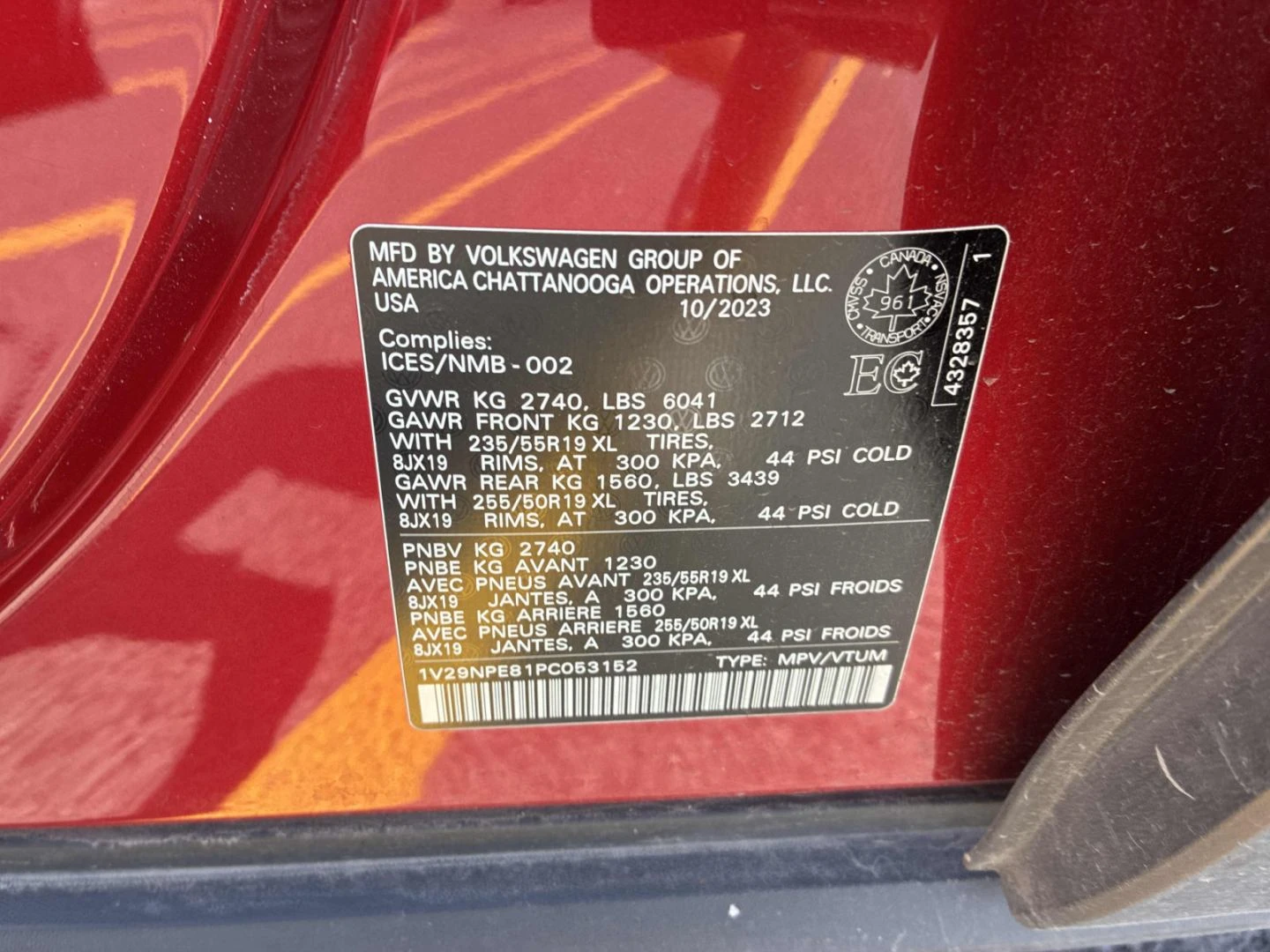 VW ID.4 Pro* 360* Подгрев* Пано* Distr, снимка 13 - Автомобили и джипове - 55945686