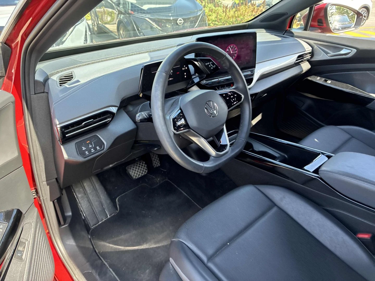 VW ID.4 Pro* 360* Подгрев* Пано* Distr, снимка 6 - Автомобили и джипове - 55945686