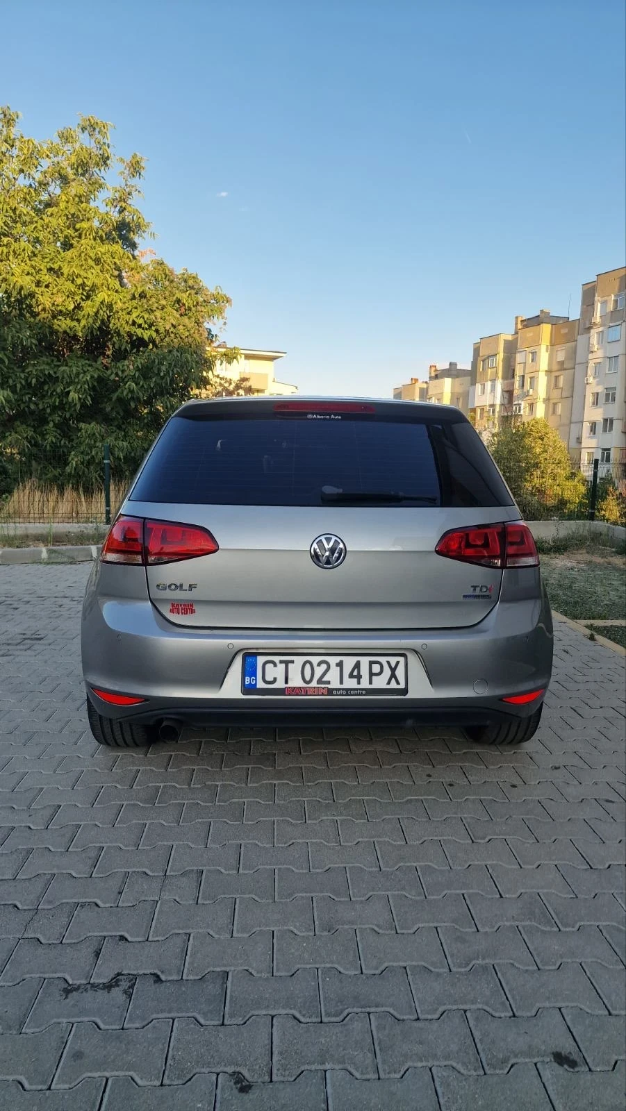 VW Golf 1.6 TDI   105кс, снимка 7 - Автомобили и джипове - 56220908