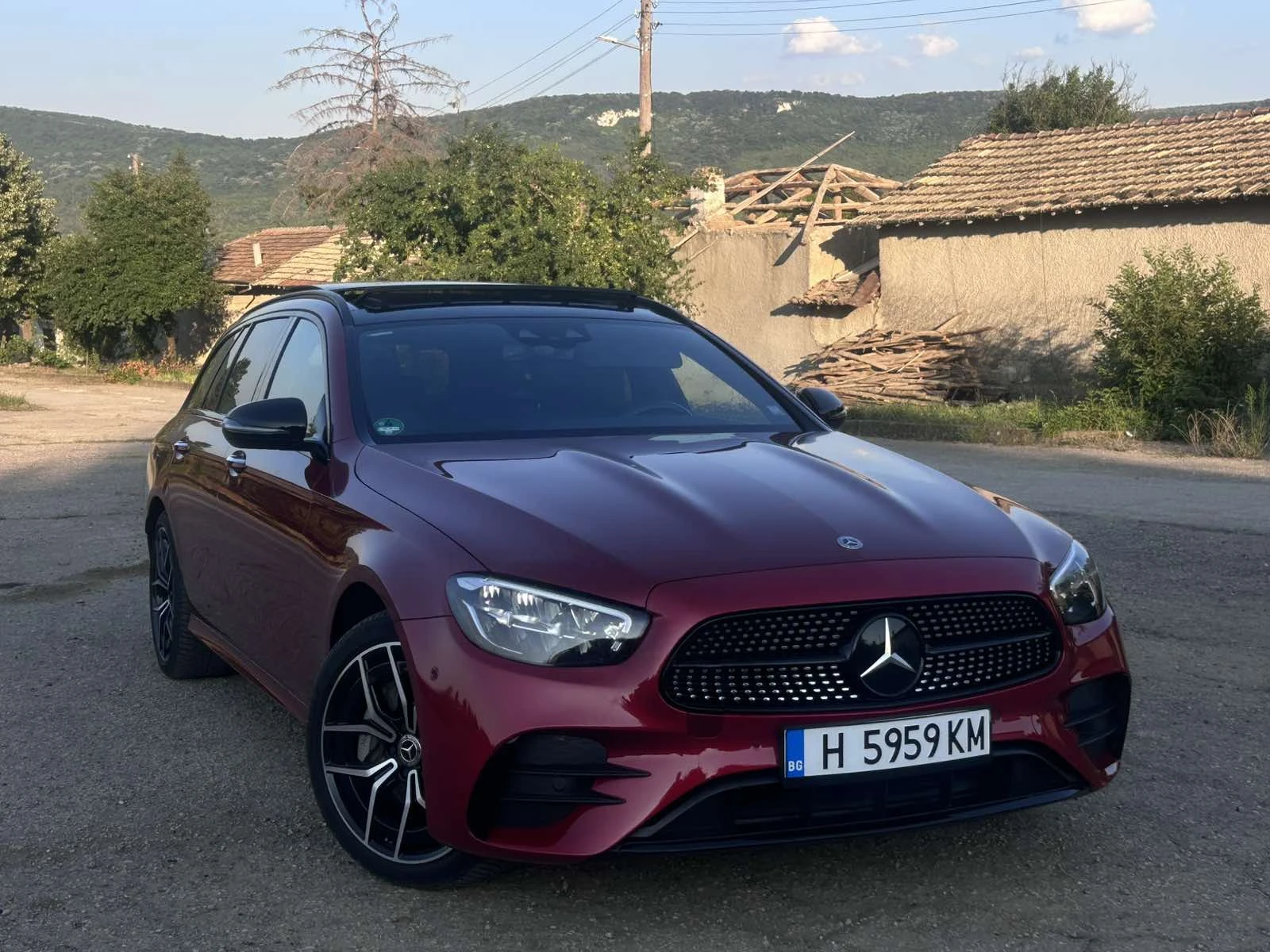 Mercedes-Benz E 400 Amg пакет 4 matic, снимка 3 - Автомобили и джипове - 56345499