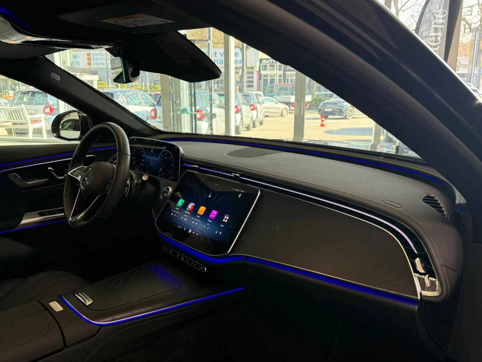 Mercedes-Benz E 220 d/AVANTGARDE/DIGITAL LIGHT/DISTRONIC/360/MEMORY/, снимка 10 - Автомобили и джипове - 56745433