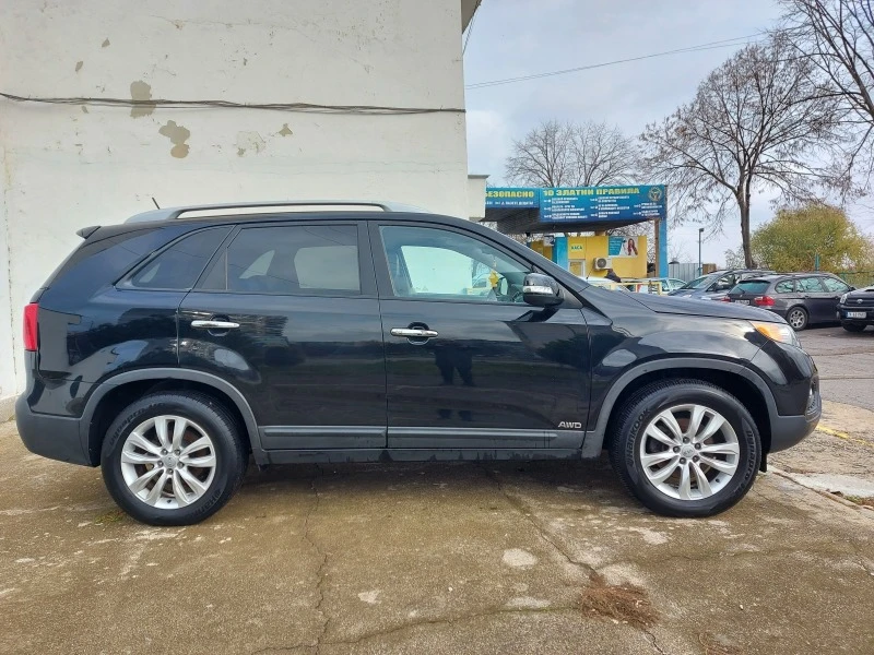 Kia Sorento 2.2d, снимка 13 - Автомобили и джипове - 47350326