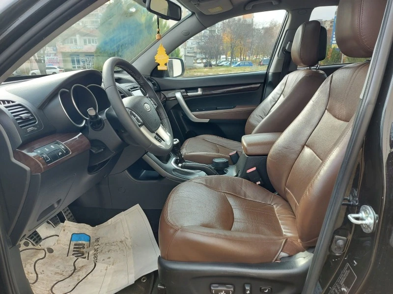 Kia Sorento 2.2d, снимка 9 - Автомобили и джипове - 47350326