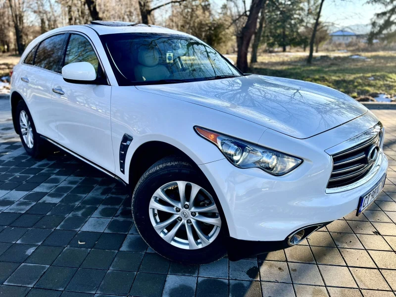 Infiniti Fx 35 бяла перла, снимка 2 - Автомобили и джипове - 48743798