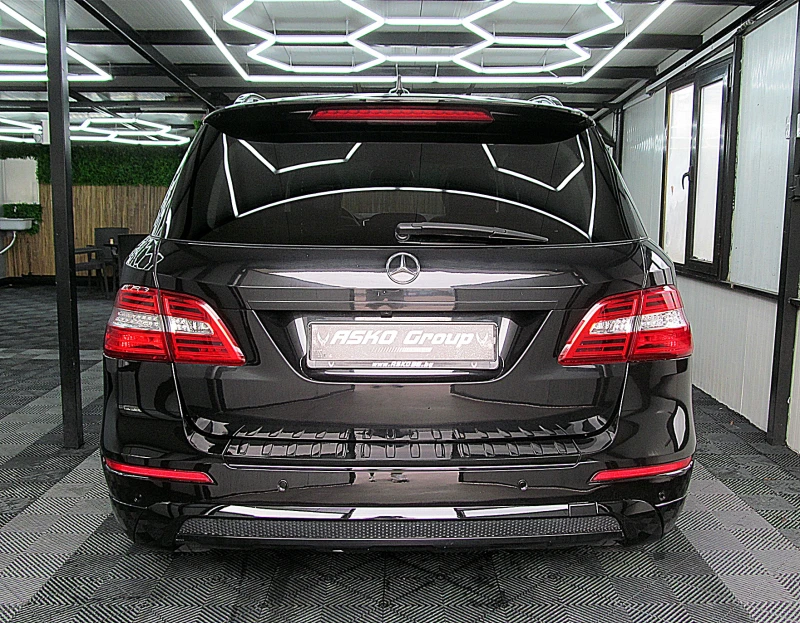 Mercedes-Benz ML 350 designo/2xTV/PANORAMA/ AMG/GERMANY/СОБСТВЕН ЛИЗИНГ, снимка 5 - Автомобили и джипове - 51519258
