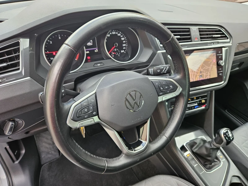 VW Tiguan 2.0TDI* 120* Face* Ръчка* , снимка 12 - Автомобили и джипове - 52320835