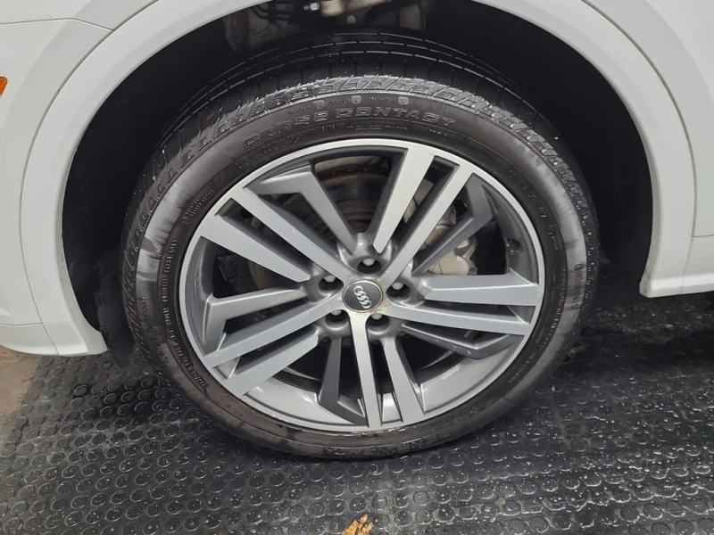 Audi Q5 * TECHNIK * CARFAX * БЕЗ ПЪРВОНАЧАЛНА ВНОСКА, снимка 14 - Автомобили и джипове - 52776599