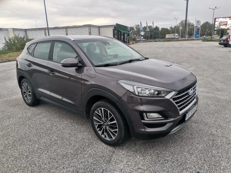 Hyundai Tucson 1.6 CRDI, снимка 7 - Автомобили и джипове - 52903635