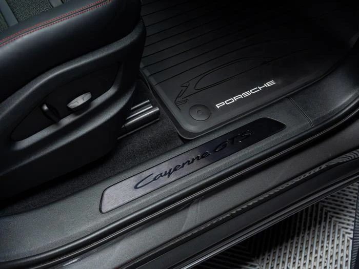 Porsche Cayenne GTS* MATRIX* HUD* PANO* SOFT CLOSE* , снимка 17 - Автомобили и джипове - 56177376