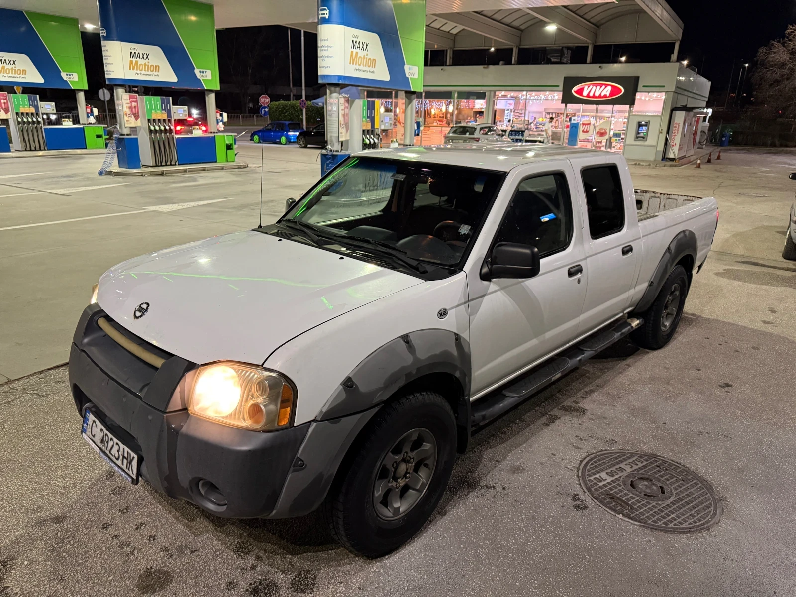 Nissan Navara Газ бензин , снимка 1