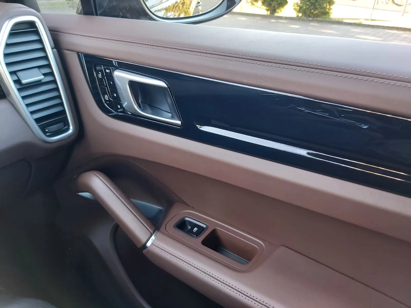 Porsche Cayenne TURBO/549HP/22/360/KLESS/4X4/637v - изображение 6