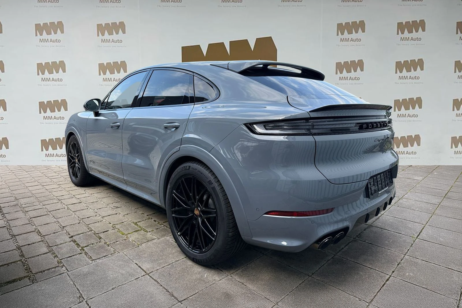 Porsche Cayenne Coupe GTS* Burmester* HuD* Chrono - изображение 3