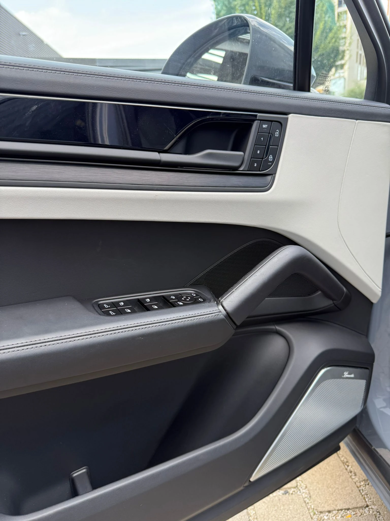 Porsche Cayenne Coupe GTS* Burmester* HuD* Chrono - изображение 9