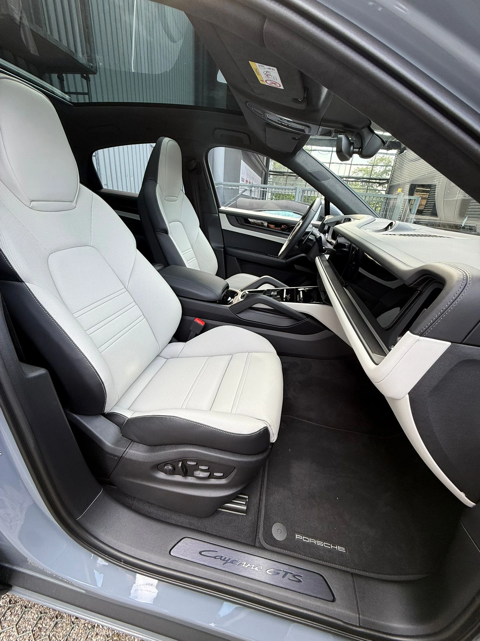 Porsche Cayenne Coupe GTS* Burmester* HuD* Chrono - изображение 7