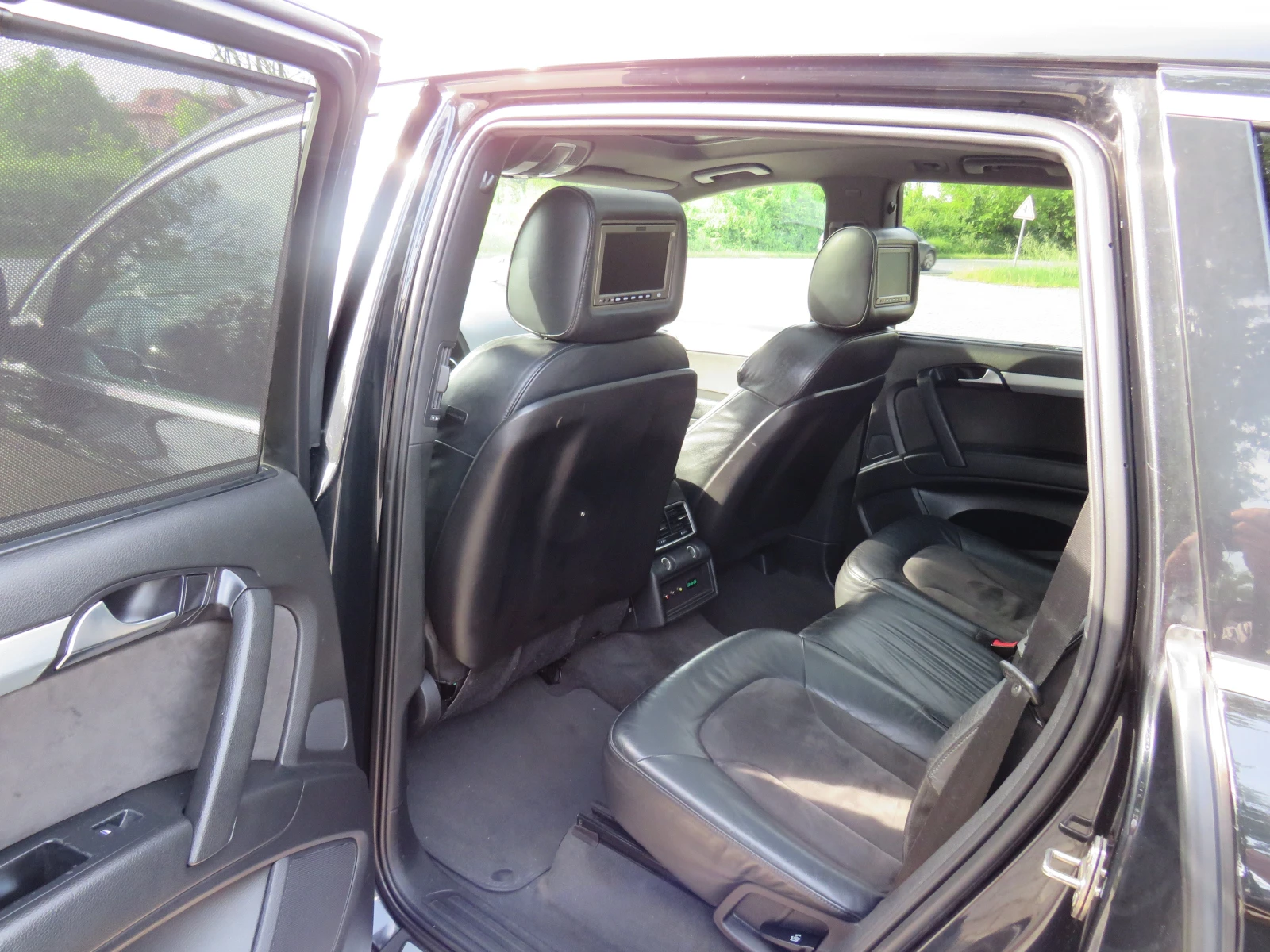 Audi Q7 * 3.0TDI S-LINE 7-МЕСТЕН PANORAMA РЕГИСТРИРАН* , снимка 10 - Автомобили и джипове - 54758035
