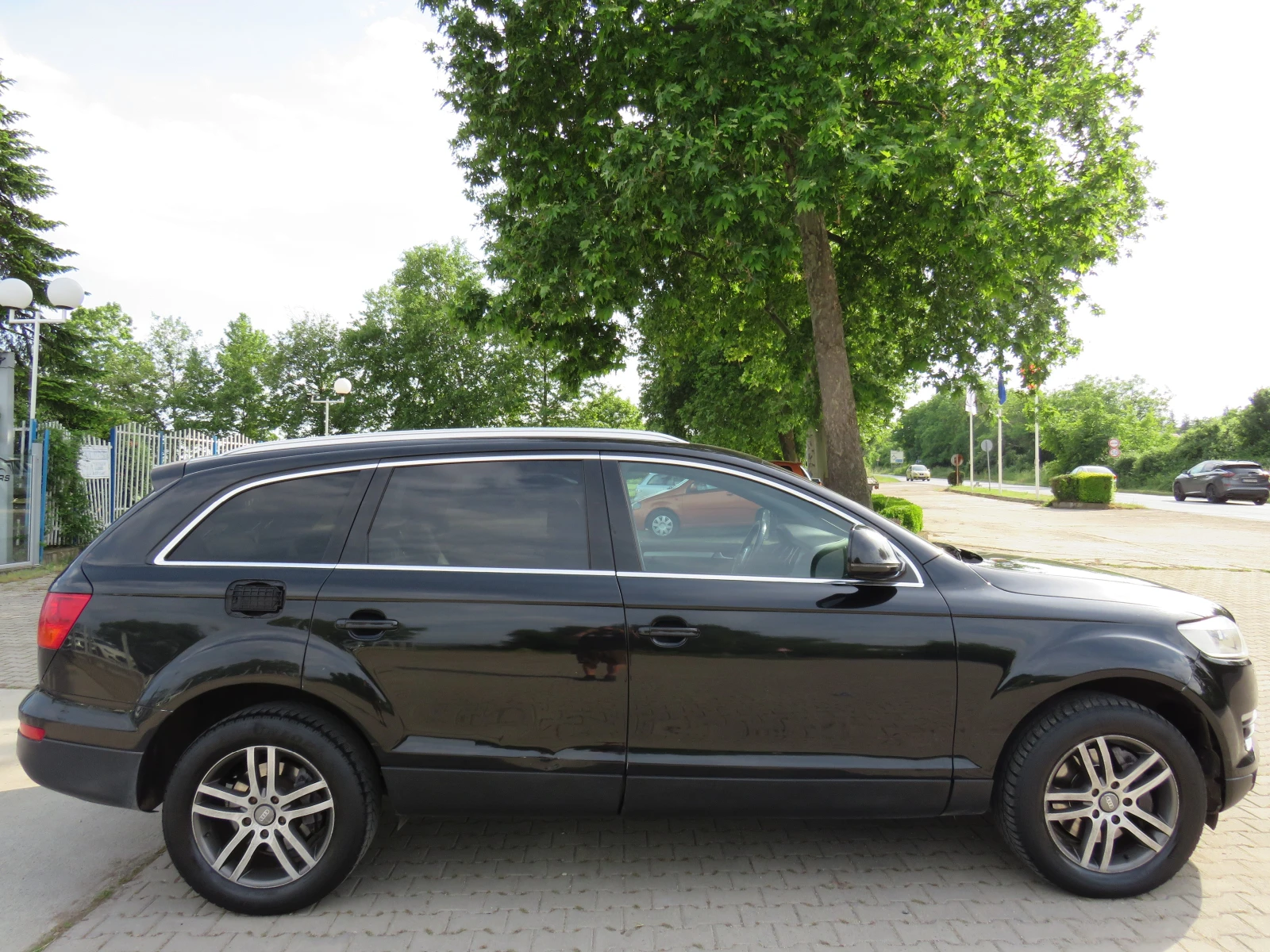 Audi Q7 * 3.0TDI S-LINE 7-МЕСТЕН PANORAMA РЕГИСТРИРАН* , снимка 4 - Автомобили и джипове - 54758035