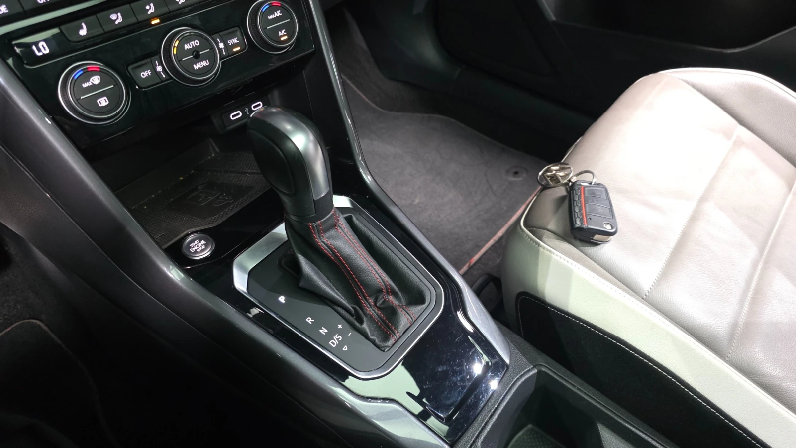 VW T-Roc 2.0 TDI Premium, снимка 7 - Автомобили и джипове - 55628106