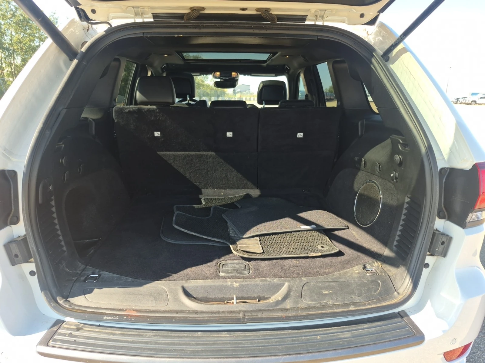 Jeep Grand cherokee 80TH ANNIVERSARY| PANO| DIS| , снимка 14 - Автомобили и джипове - 56080308