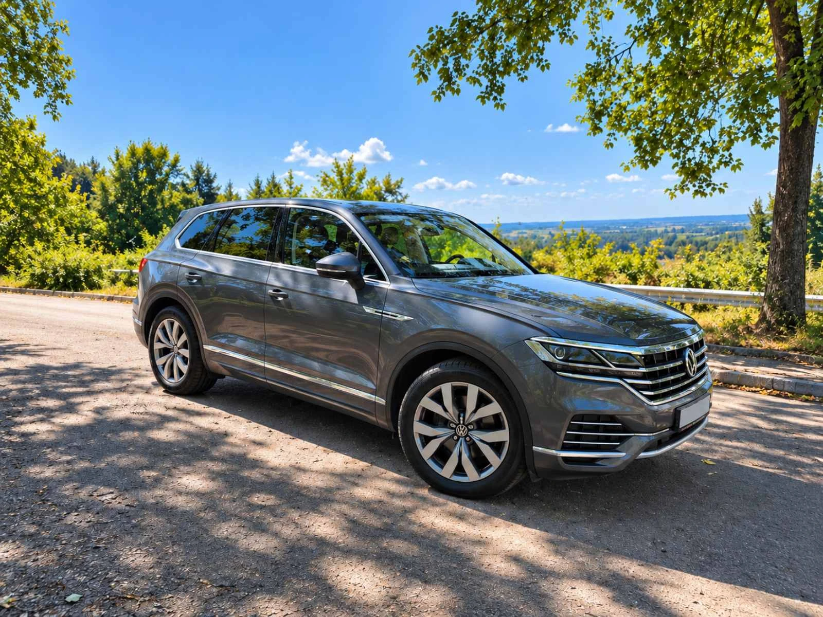VW Touareg 3.0 TDI, снимка 4 - Автомобили и джипове - 56153313