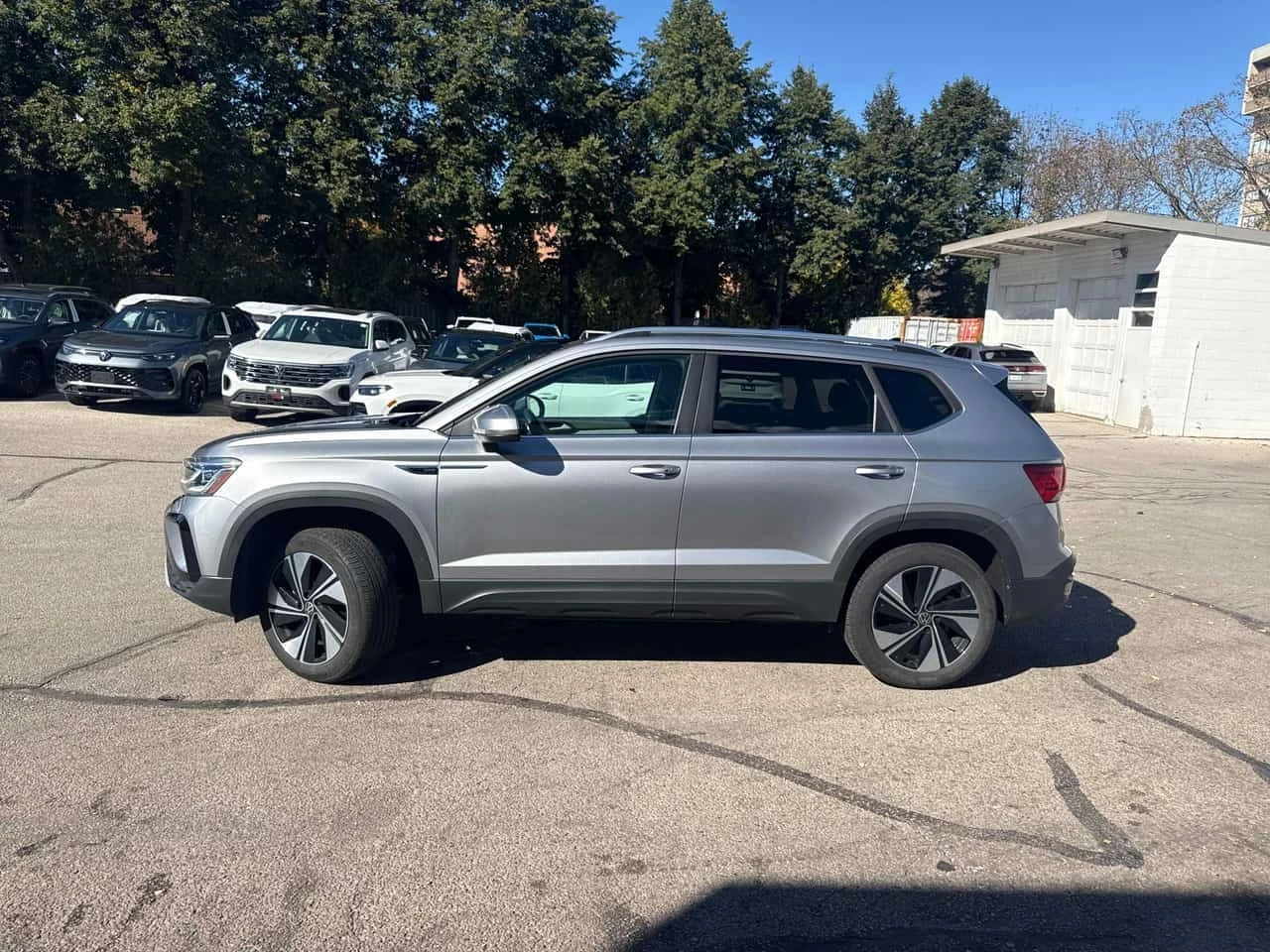 VW Taos  Highline / CARFAX / 2 ����� / ���������  | Mobile.bg � ����������� 2