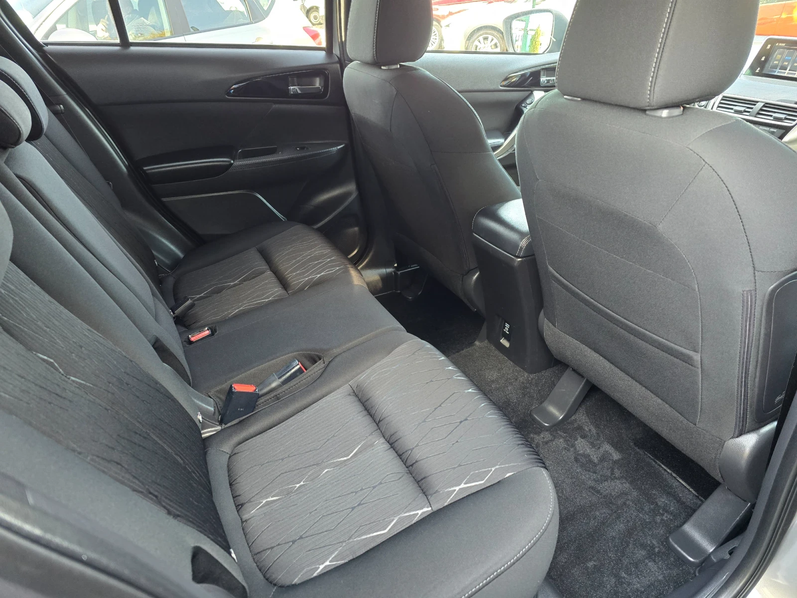 Mitsubishi Eclipse Cross 2.2DiD* 4x4* AUTOMATiC* TOP, снимка 15 - Автомобили и джипове - 56633807