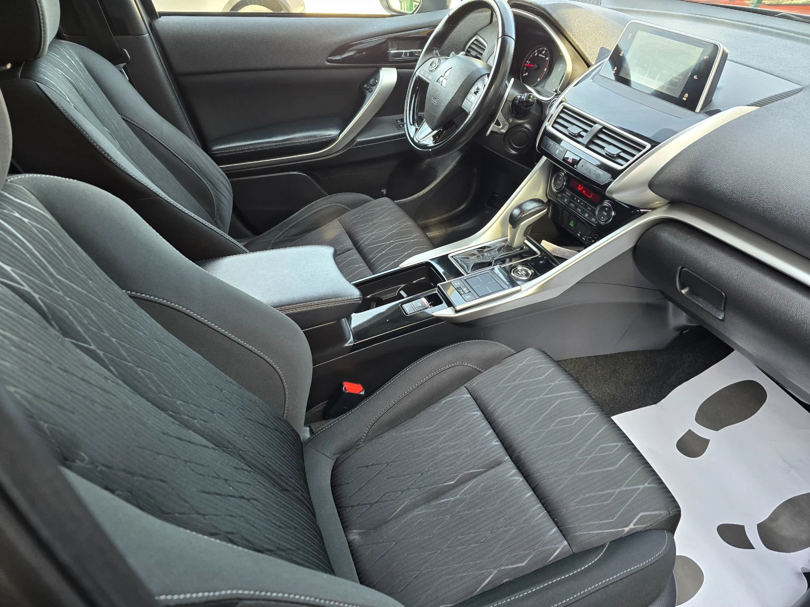 Mitsubishi Eclipse Cross 2.2DiD* 4x4* AUTOMATiC* TOP, снимка 13 - Автомобили и джипове - 56633807