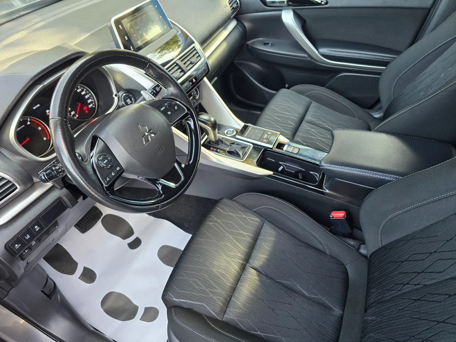 Mitsubishi Eclipse Cross 2.2DiD* 4x4* AUTOMATiC* TOP, снимка 7 - Автомобили и джипове - 56633807