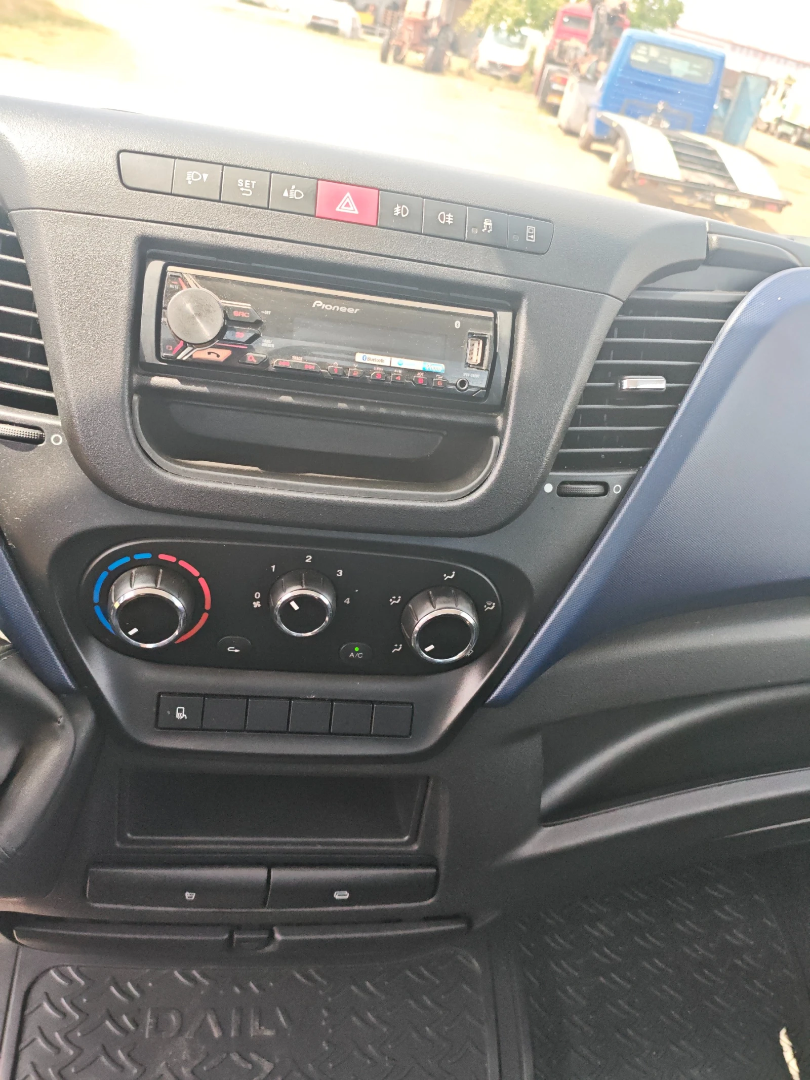 Iveco 35s18 3.0d | Mobile.bg � ����������� 14