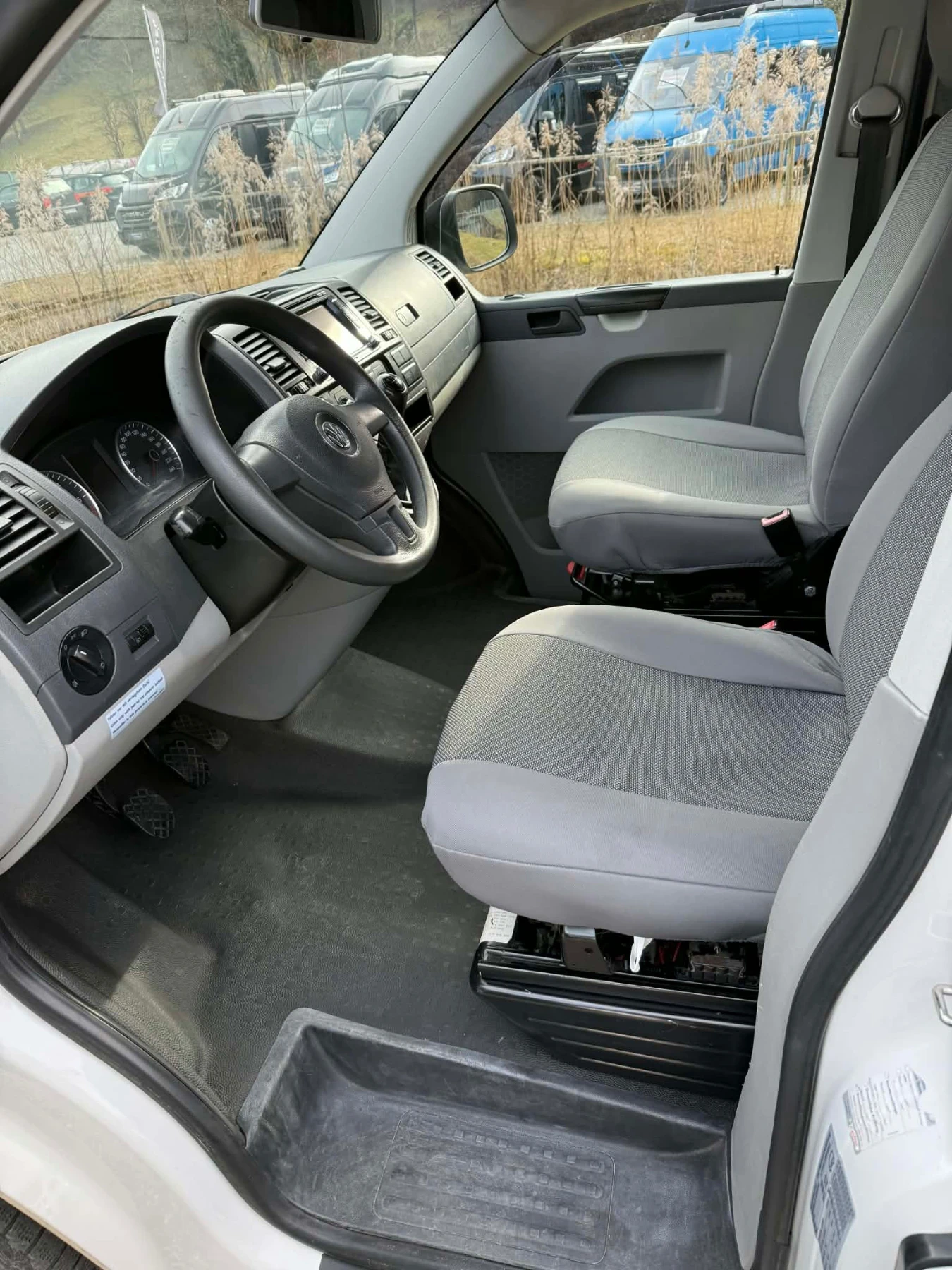 VW California Кемпер, снимка 7 - Бусове и автобуси - 56012209
