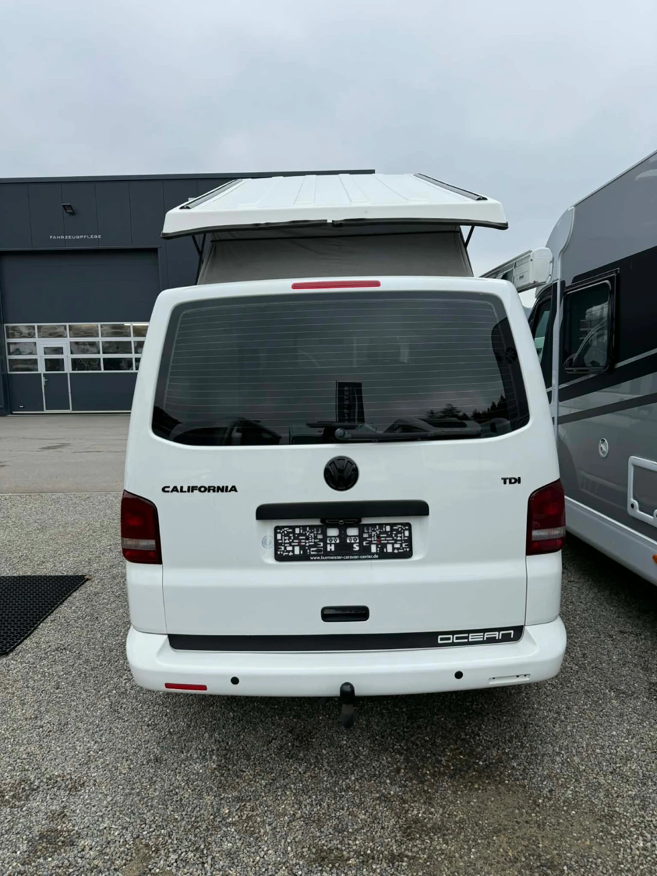 VW California Кемпер, снимка 4 - Бусове и автобуси - 56012209