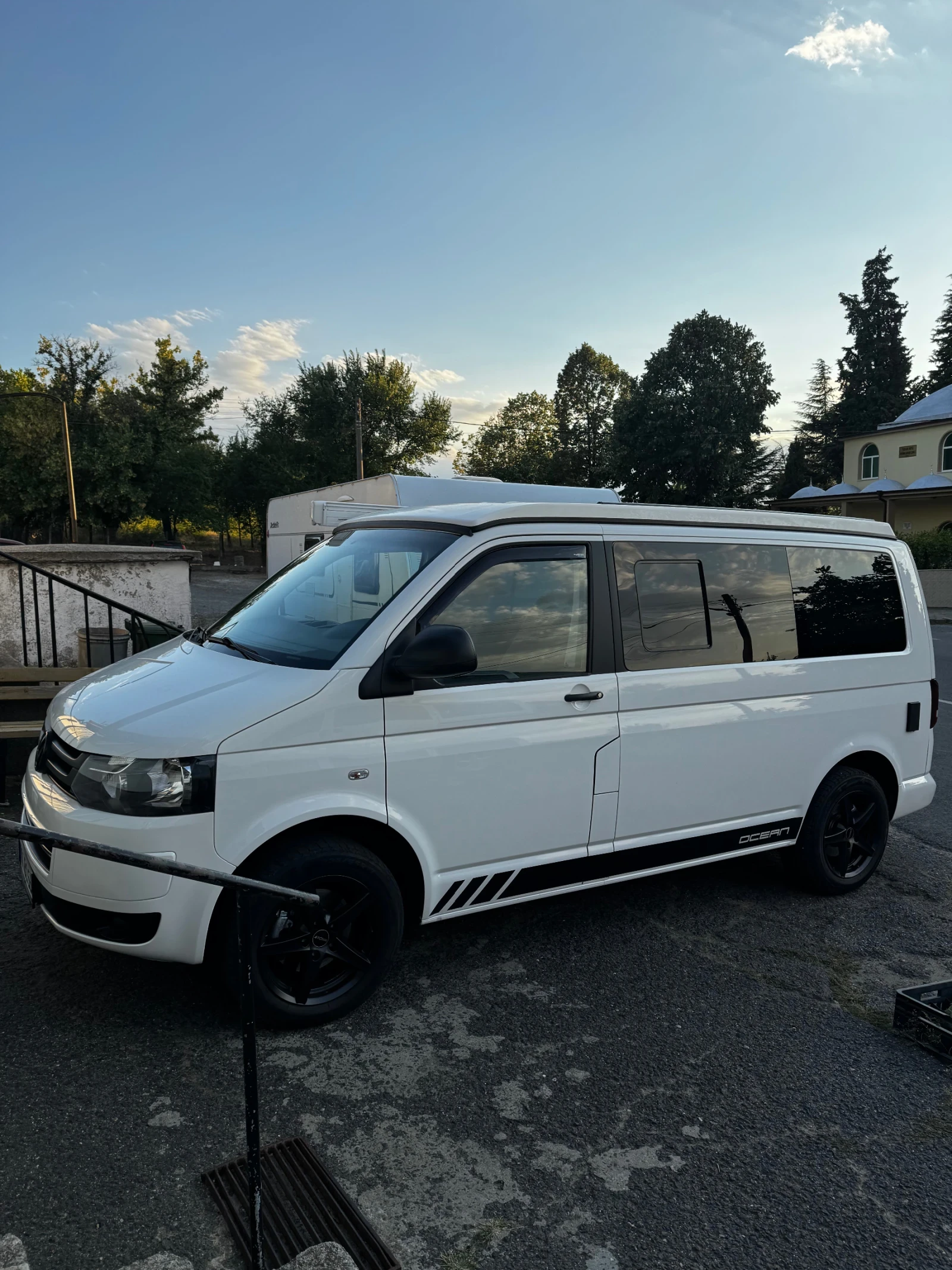 VW California Кемпер, снимка 16 - Бусове и автобуси - 56012209