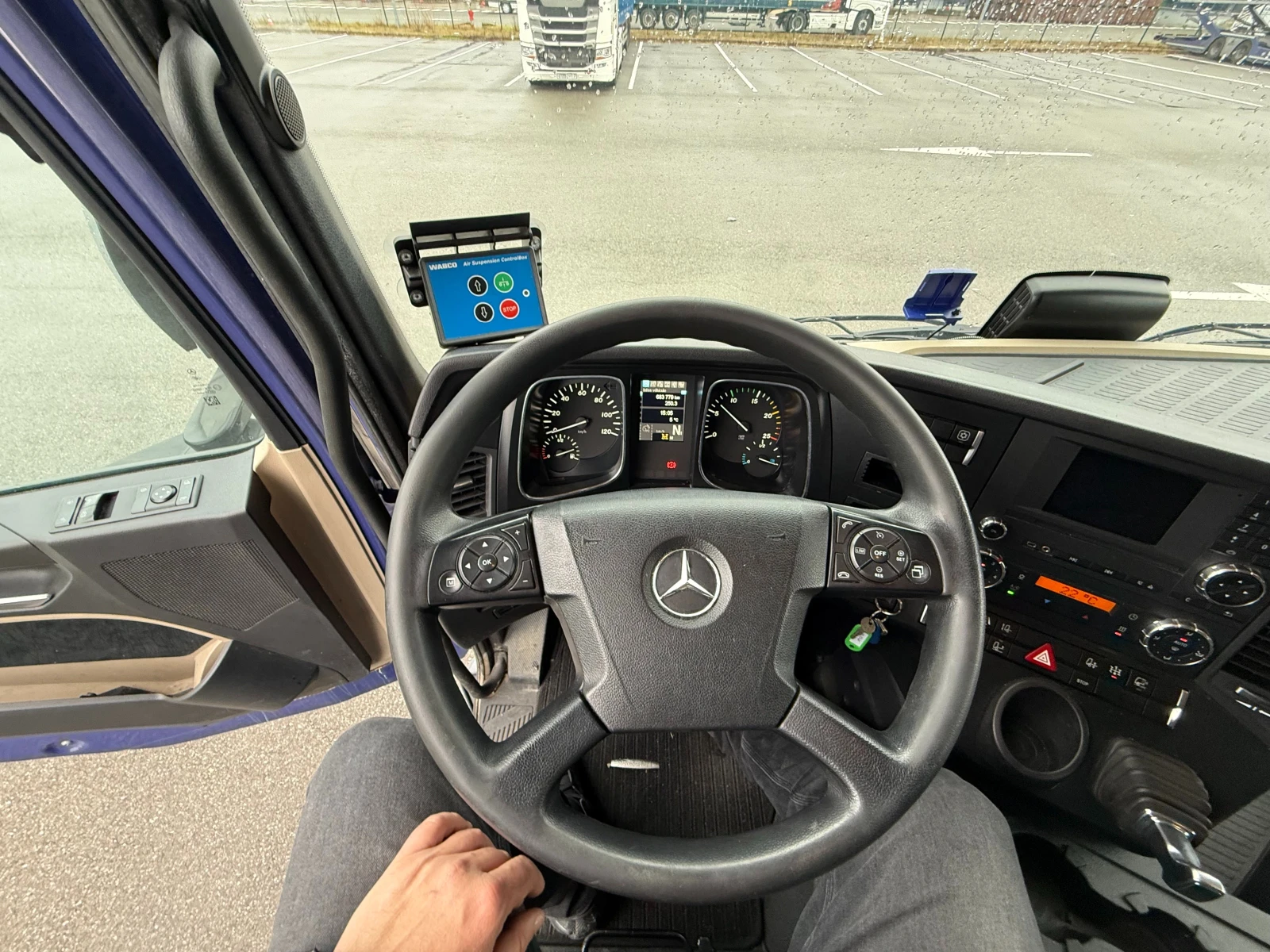 Mercedes-Benz Actros Композиция Mercedes Actros 1843 + Lohr 2.53WXS 201 - изображение 9
