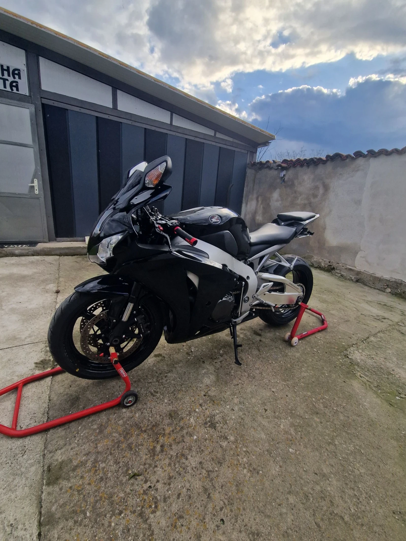 Honda Cbr 1000RR FIREBLADE - изображение 4