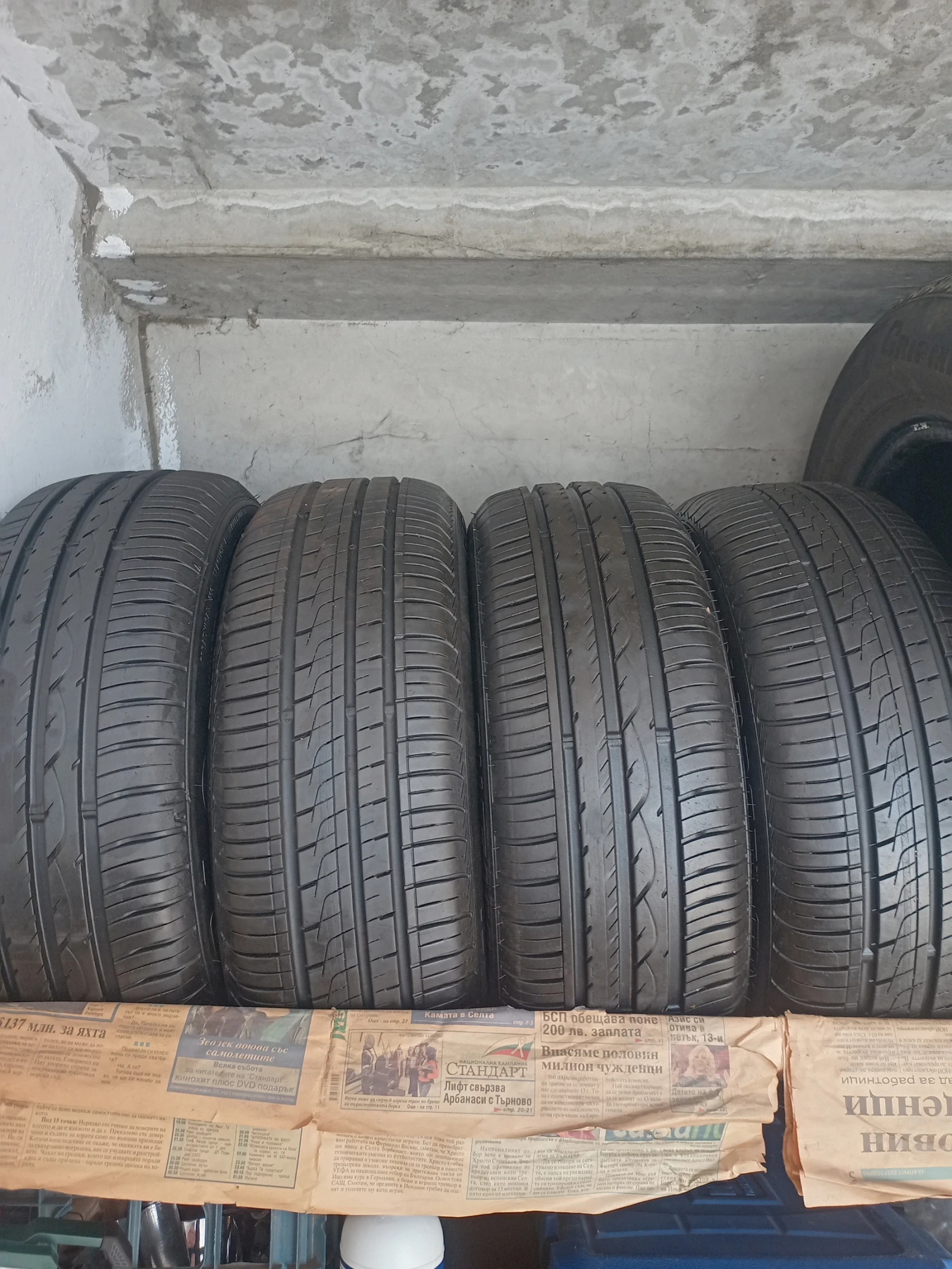 Гуми с джанти 185/60R14, снимка 3 - Гуми и джанти - 56712862