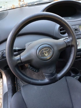 Обява за продажба на Toyota Yaris 1.3  ~4 500 лв. - изображение 4