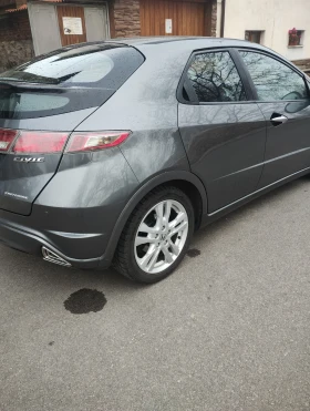 Honda Civic 1, 8vtec - 6080 € / 11891.45 лв. - 23544951 2