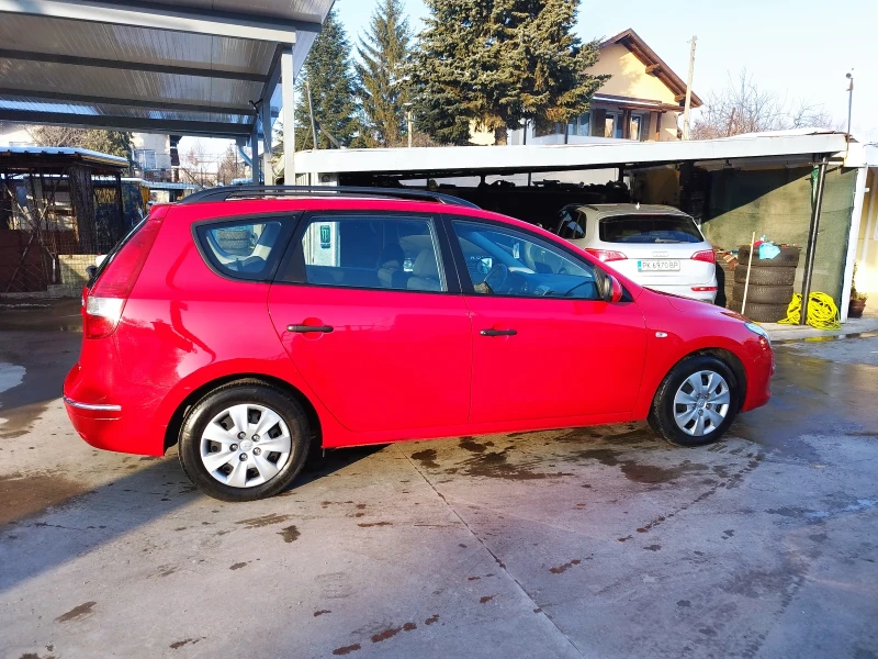 Hyundai I30 1.6 crdi, снимка 3 - Автомобили и джипове - 48731228