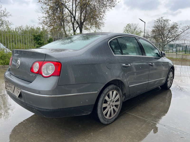 VW Passat 2.0 tdi, снимка 4 - Автомобили и джипове - 49903862