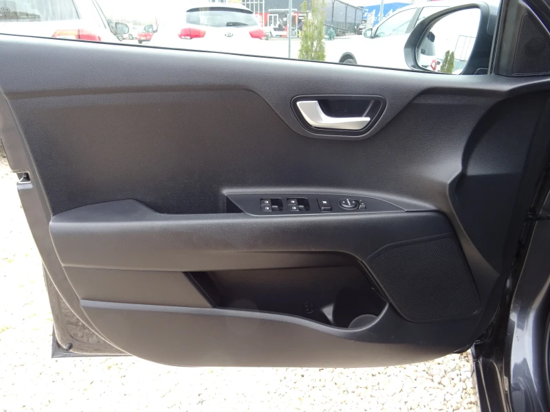 Kia Rio 1.2 MPi 84kc EcoGPL 5вр. Style, снимка 8 - Автомобили и джипове - 49943472