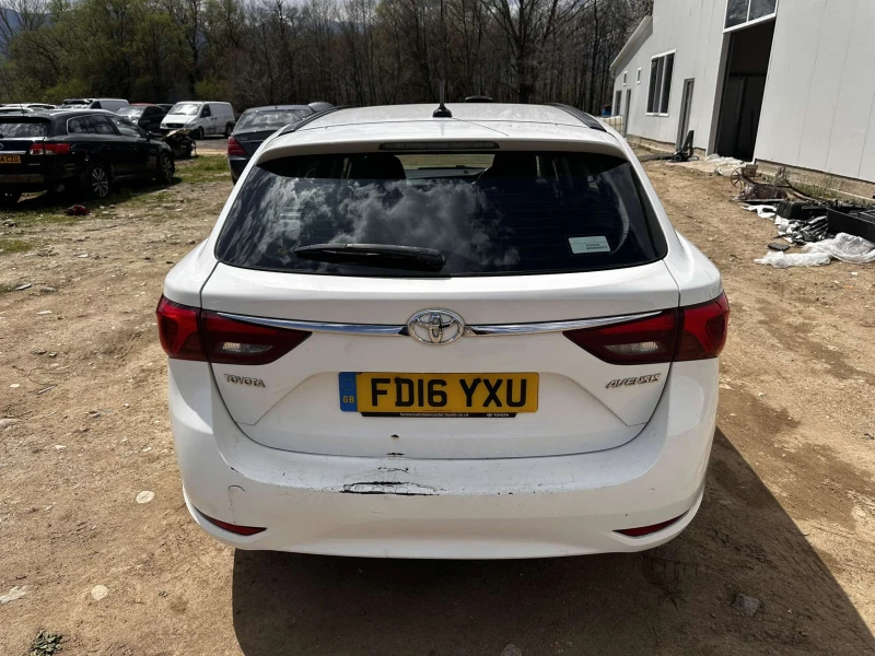 Toyota Avensis 1.6 D-4D (112 к.с.), снимка 3 - Автомобили и джипове - 52982306