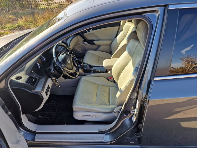 Honda Accord 2.0, снимка 6 - Автомобили и джипове - 51992621