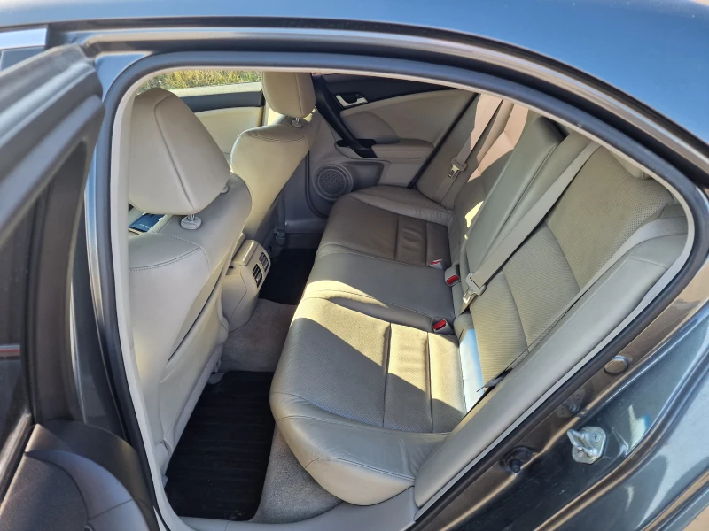 Honda Accord 2.0, снимка 5 - Автомобили и джипове - 51992621