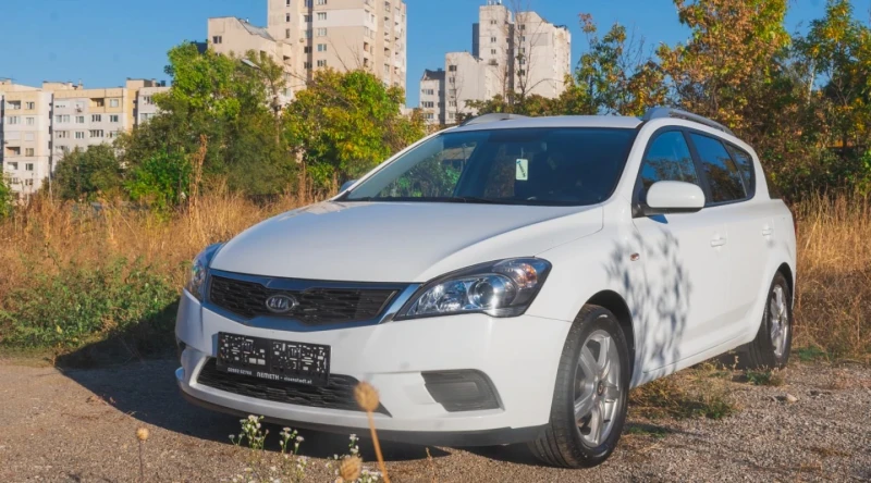 Kia Ceed 1.4i Euro/5a, снимка 2 - Автомобили и джипове - 51822004