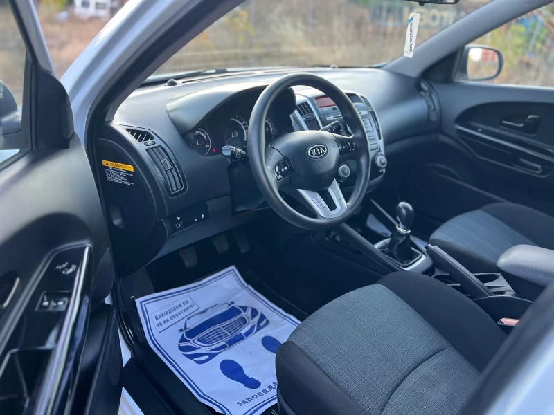 Kia Ceed 1.4i Euro/5a, снимка 13 - Автомобили и джипове - 51822004