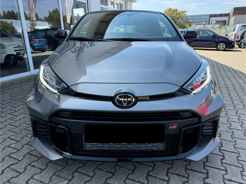 Toyota Yaris GR-FOUR FACELIFT LED CAMERA CARBON KEYLESS, снимка 2 - Автомобили и джипове - 52229323