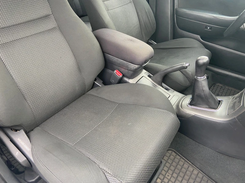 Toyota Avensis 2.0d-Всичко платено!, снимка 14 - Автомобили и джипове - 52447681