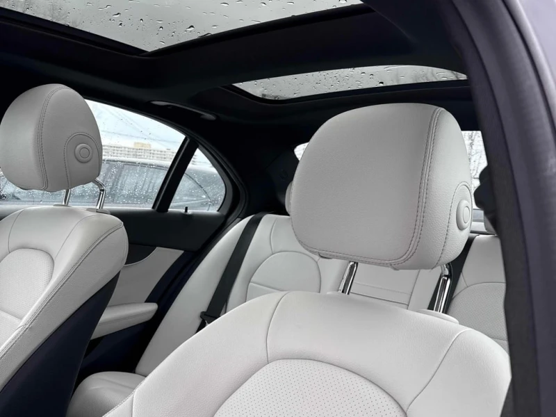 Mercedes-Benz C 300 CARFAX, снимка 10 - Автомобили и джипове - 53009486